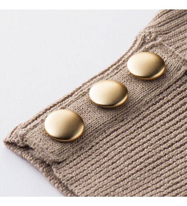 GeeRA（ジーラ）の「袖ボタン付ドルマンニットトップス（ニット・セーター）」｜詳細画像