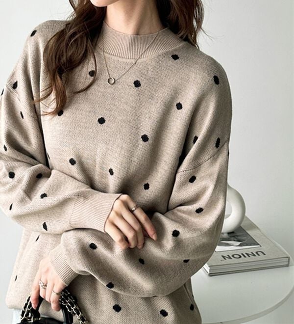 GeeRA（ジーラ）の「ドット柄ニットプルオーバー（ニット・セーター）」｜詳細画像
