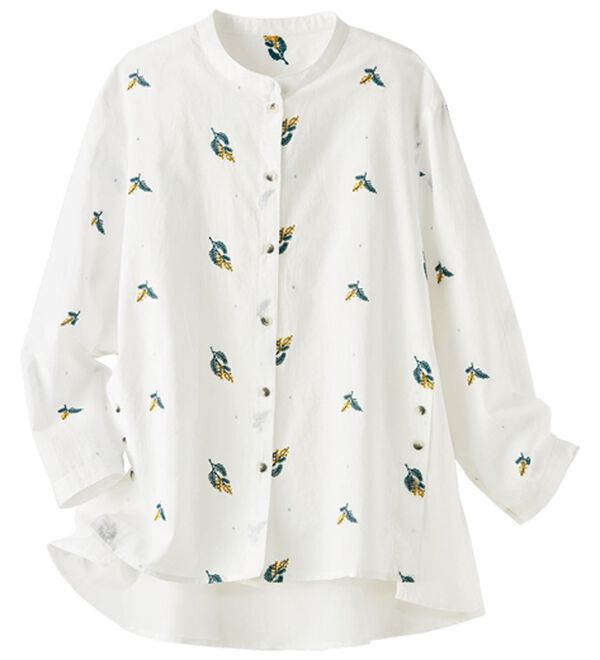 BELLUNA（ベルーナ）の「ミモザ刺しゅう腰まわりゆったり綿１００％ブラウス（ブラウス）」｜オフ白