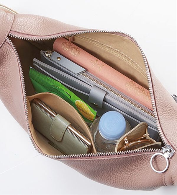 BELLUNA（ベルーナ）の「牛革舟形ショルダー（ショルダーバッグ）」｜詳細画像