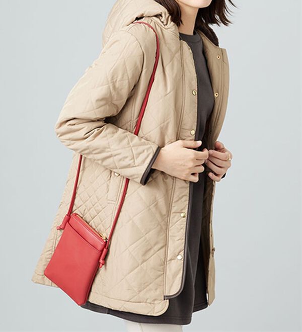 BELLUNA（ベルーナ）の「パイピング使いキルトデザインコート（ロングコート）」｜詳細画像