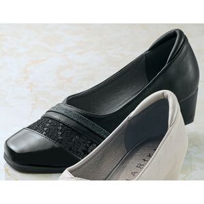 BELLUNA（ベルーナ）の「４Ｅ斜め切替デザインパンプス（パンプス）」｜黒