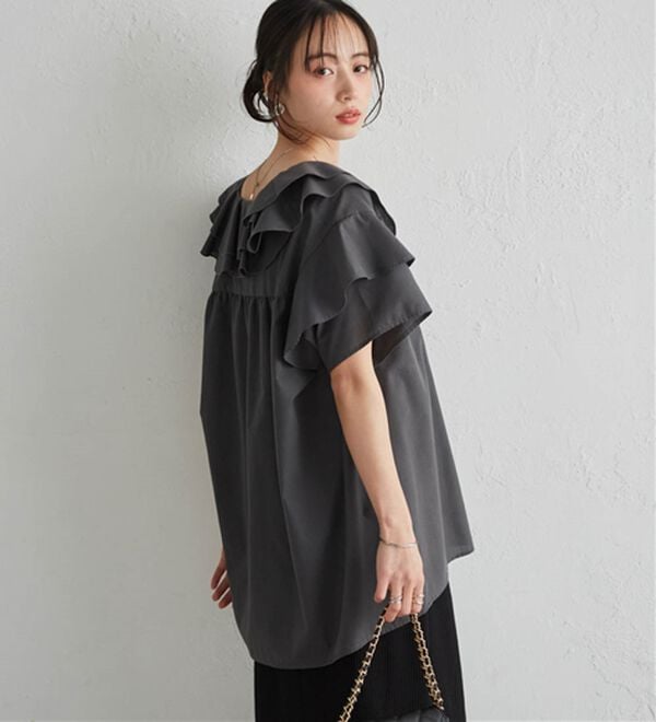 RANAN（ラナン）の「ビッグカラーフリルハーフスリーブブラウス（シャツ）」｜詳細画像