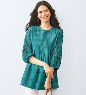 BELLUNA（ベルーナ）の「レース切替ピンタック使いチュニック（チュニック）」｜エメラルドグリーン