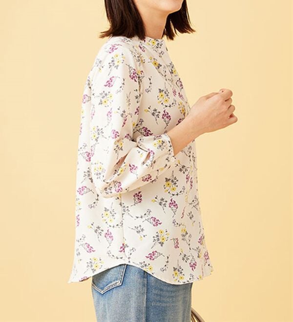 BELLUNA（ベルーナ）の「ふんわり柔らかギャザー使いブラウス（ブラウス）」｜詳細画像