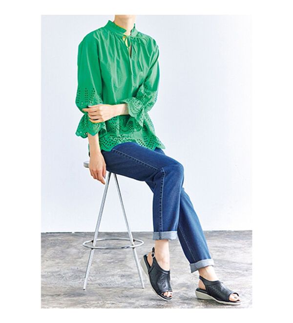 VINNO（ヴィノ）の「軽量・快適はき心地パンチングサンダル（サンダル・ミュール）」｜詳細画像