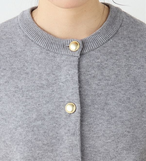 RANAN（ラナン）の「【4つの機能付き】洗える！ゴールド調ボタンニットカーディガン（ニットカーディガン）」｜詳細画像