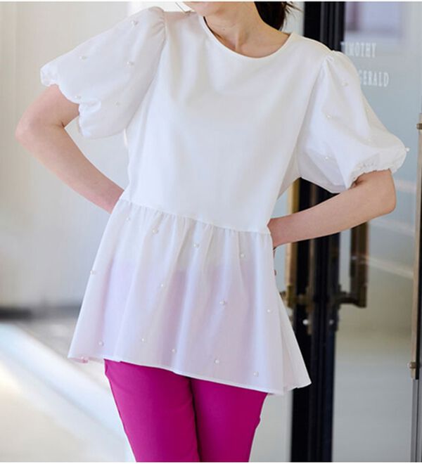 RANAN（ラナン）の「ひんやり！パール調ビーズ使いボリューム袖プルオーバー（カットソー）」｜オフホワイト