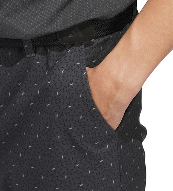 「ａｄｉｄａｓ　ゴルフ　スモールリーフ　プリントショートパンツ（メンズハーフパンツ）」｜詳細画像