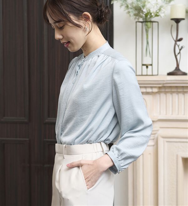 BELLUNA（ベルーナ）の「＜Ｃ／Ｓ＞サテン素材ギャザーデザインブラウス（ブラウス）」｜詳細画像