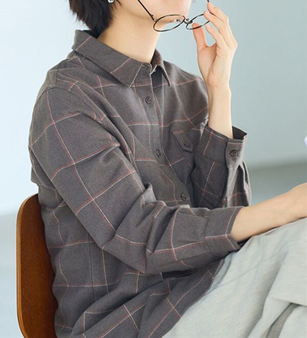 BELLUNA（ベルーナ）の「《ＨｕｇＲｅａｍコットン》ポケットシャツ（シャツ）」｜詳細画像