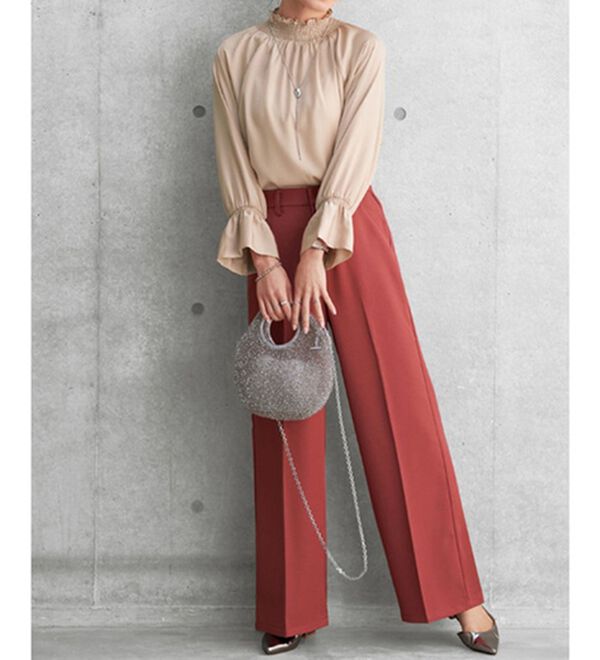 BELLUNA（ベルーナ）の「シャーリングブラウス（ブラウス）」｜詳細画像