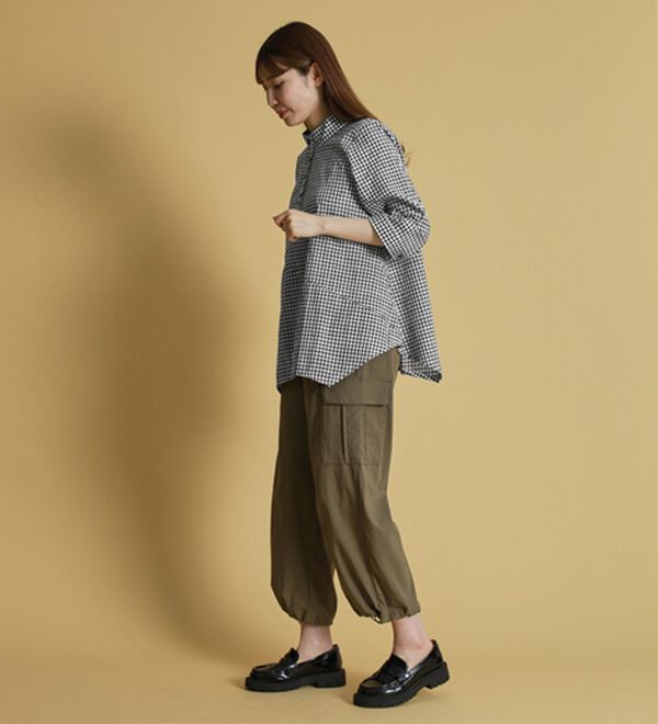 BELLUNA（ベルーナ）の「綿１００％スラブ素材スタンド衿切替ブラウス（ブラウス）」｜詳細画像