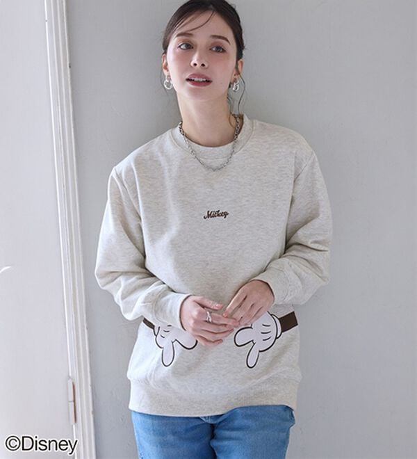 BELLUNA（ベルーナ）の「＜Ｄｉｓｎｅｙ＞【ミッキー＆ミニー】抱き着きプリント裏起毛トレーナー（カットソー）」｜詳細画像