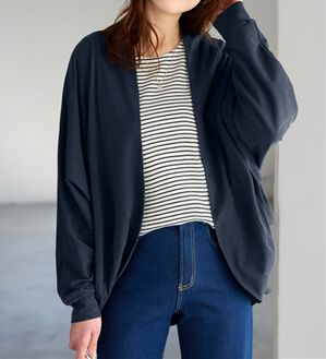 Viola e Viola（ヴィオラ エ ヴィオラ）の「【５つの機能付】ＵＶ対策に！ひんやり　ゆるドルマンカーディガン（ニットカーディガン）」｜ネイビー