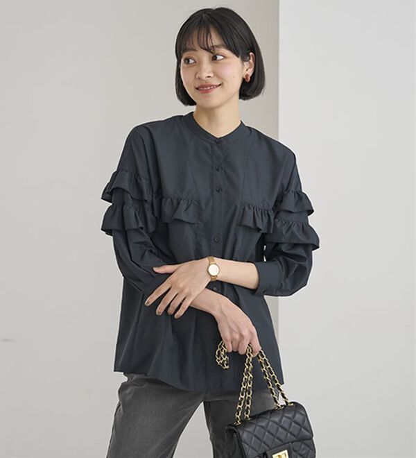 BELLUNA（ベルーナ）の「シャカ伸び！はっ水ティアードフリルブラウス（ブラウス）」｜詳細画像