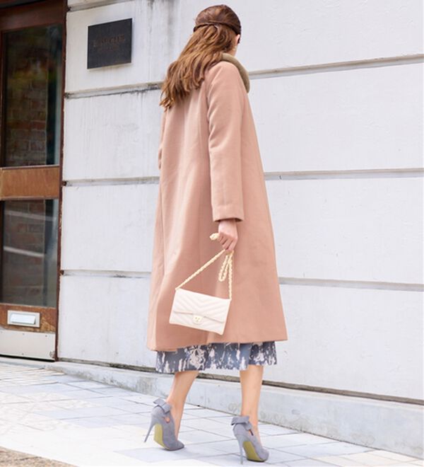 alotta（アロッタ）の「美人シルエットファー付ノーカラーコート【美人百花掲載】（ロングコート）」｜詳細画像