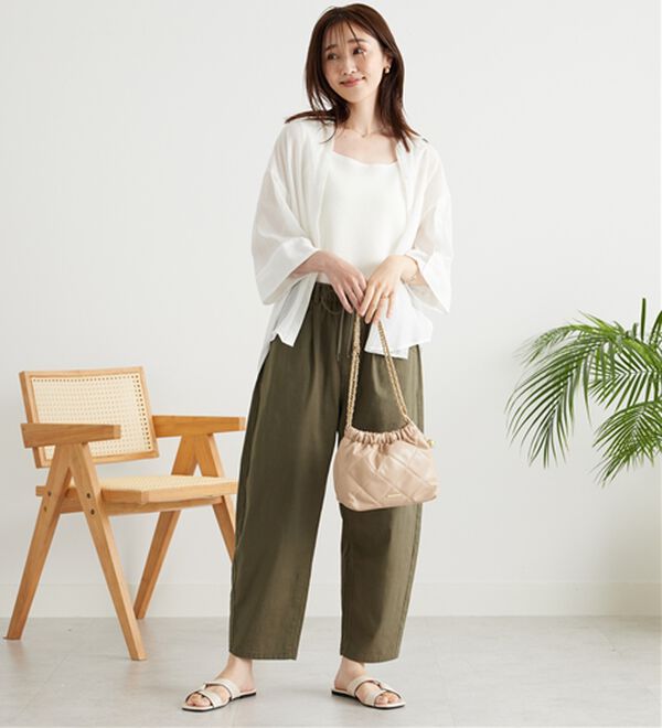 BELLUNA（ベルーナ）の「綿スラブ素材タックデザインコクーンパンツ（フルレングスパンツ）」｜詳細画像