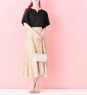 alotta（アロッタ）の「【接触冷感】パール調ボタン付Ｔシャツブラウス（ブラウス）」｜ブラック