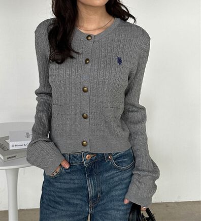 RANAN（ラナン）の「＜Ｕ．Ｓ．Ｐ＞ゴールド調ボタン刺繍ケーブルカーディガン（ニット・セーター）」