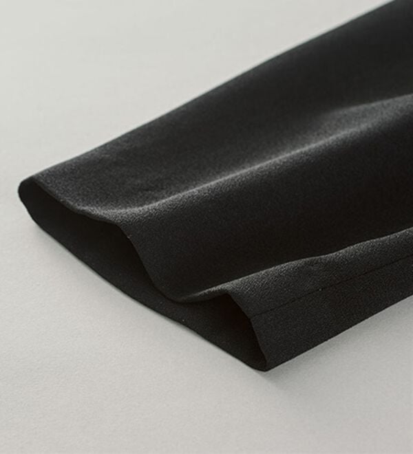 BELLUNA（ベルーナ）の「洗える！ケープボレロ付ワンピースアンサンブル（ブラックフォーマル（喪服・礼服））」｜詳細画像