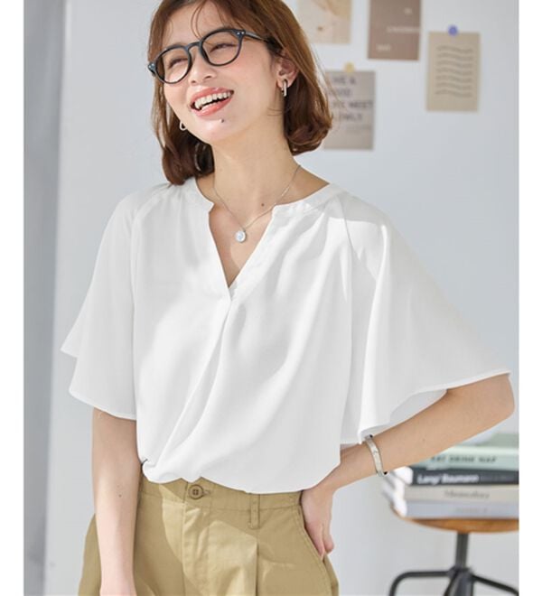 Viola e Viola（ヴィオラ エ ヴィオラ）の「【接触冷感】さらっと涼感フレアスリーブブラウス（ブラウス）」｜オフホワイト／トップス