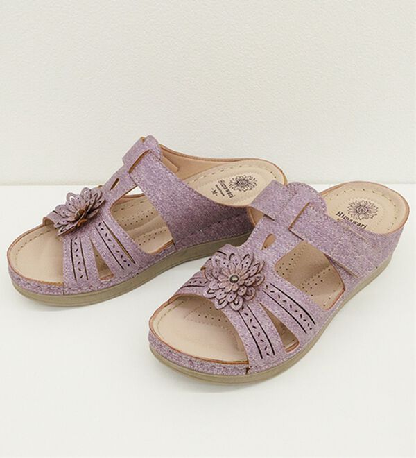 BELLUNA（ベルーナ）の「デニム調花モチーフミュール（サンダル・ミュール）」｜詳細画像