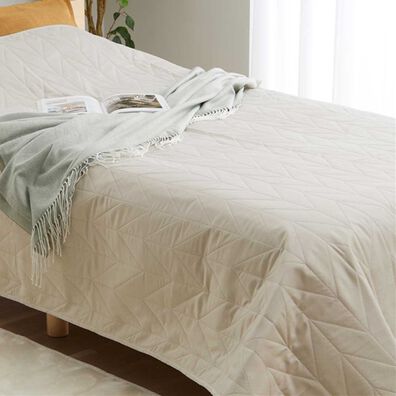 iellio（イエリオ）の「防水マルチカバー＜ソファカバー・ベッドカバー・ラグ・防水・抗菌防臭＞（ソファーカバー）」