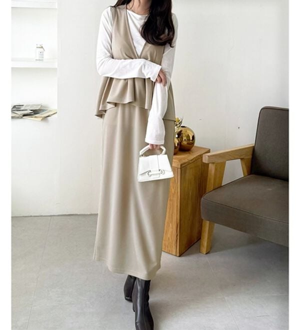 GeeRA（ジーラ）の「【再入荷】楽ちん！ペプラムジャンパースカート（ジャンパースカート）」｜詳細画像