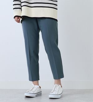 BELLUNA（ベルーナ）の「ストレッチ素材美脚テーパードパンツ（テーパードパンツ）」｜ブルーグレー