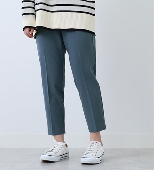 BELLUNA（ベルーナ）の「ストレッチ素材美脚テーパードパンツ（テーパードパンツ）」｜ブルーグレー