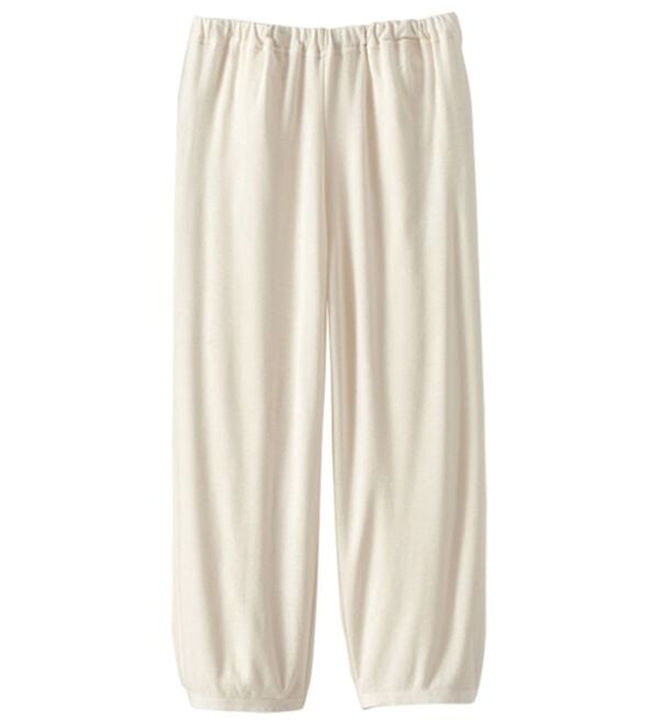 BELLUNA（ベルーナ）の「あったか吸湿発熱素材！ワイドパンツの下にはくぺチパンツ（スパッツ・レギンス）」｜オフ白