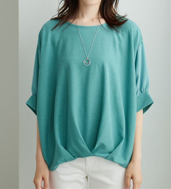 BELLUNA（ベルーナ）の「【新色追加】&ldquo;2点セット&rdquo;ネックレス付！異素材裾タックプルオーバー（カットソー）」｜詳細画像