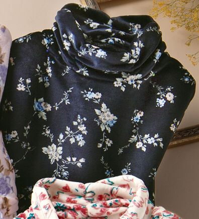 LAVIENNE（ラヴィエンヌ）の「ストレッチ素材のゆるっとハイネックプルオーバー（パジャマ・ルームウェア）」