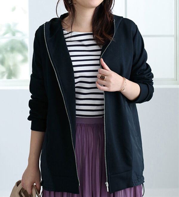 BELLUNA（ベルーナ）の「異素材切替フードジャケット（ノーカラージャケット）」｜ネイビー系