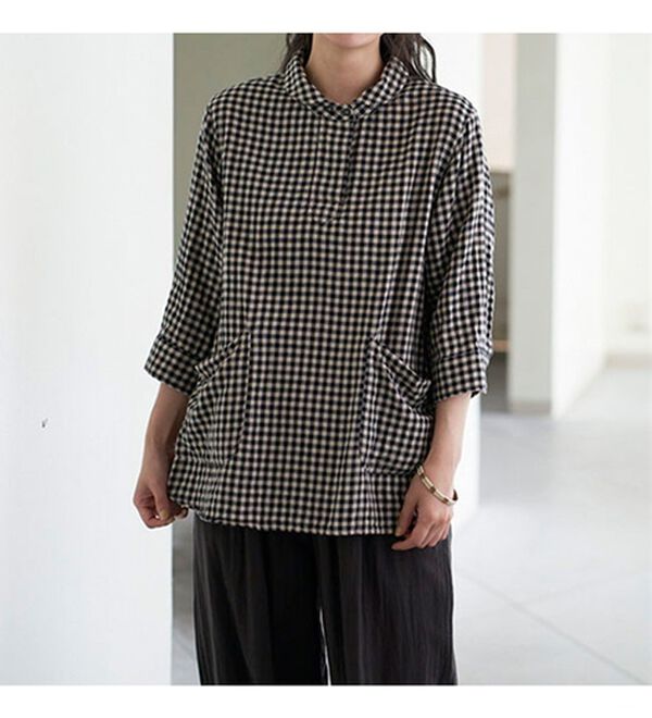 BELLUNA（ベルーナ）の「風が通り抜けるダブルガーゼ素材丸衿ブラウス（ブラウス）」｜詳細画像