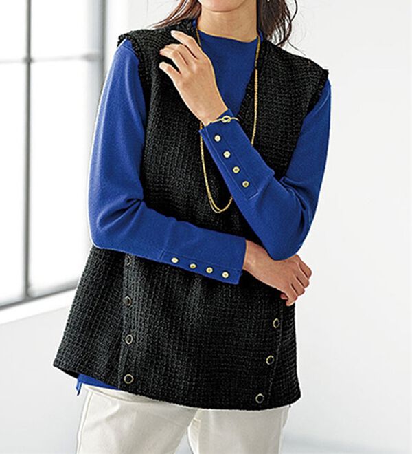 BELLUNA（ベルーナ）の「もちもち素材袖ボタンニットプルオーバー（ニット・セーター）」｜詳細画像