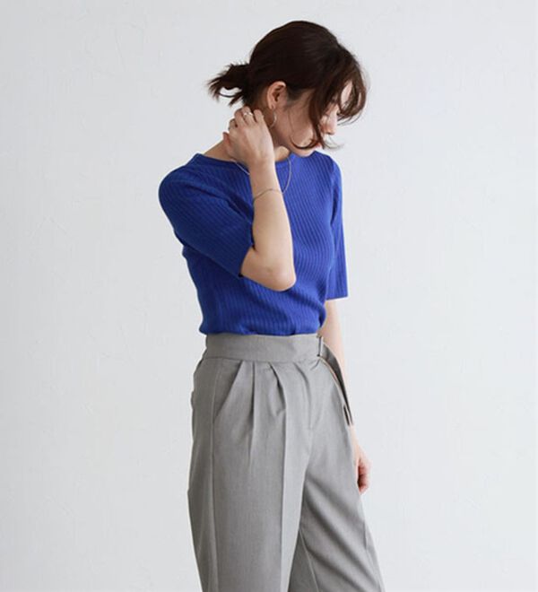 Pierrot（ピエロ）の「【洗濯機で洗える】ネックが選べるシルクタッチ半袖リブニット（ニット・セーター）」｜詳細画像