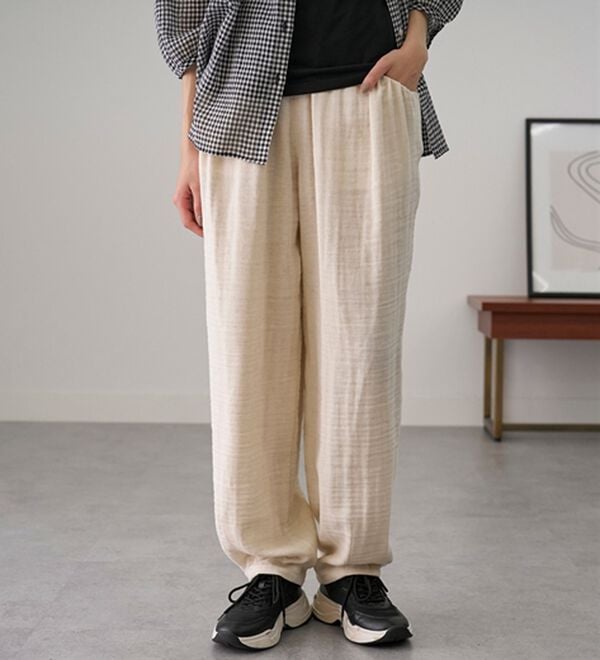BELLUNA（ベルーナ）の「綿麻ダブルガーゼポッケギャザーパンツ（フルレングスパンツ）」｜詳細画像