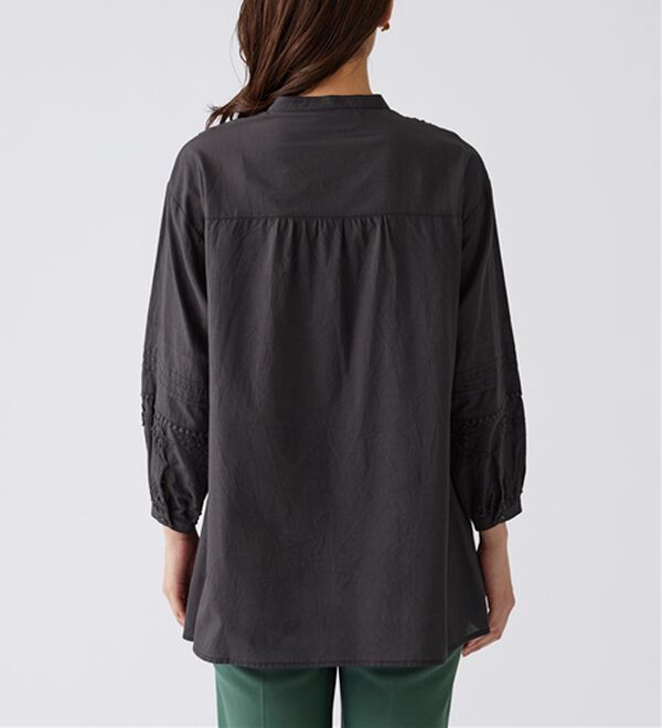 BELLUNA（ベルーナ）の「モチーフレースピンタック使いチュニック（チュニック）」｜詳細画像