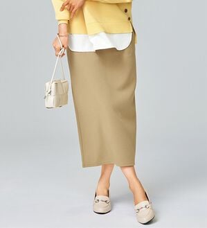 BELLUNA（ベルーナ）の「裏起毛素材ふくれジャカードナロースカート（ロングスカート）」｜ベージュ