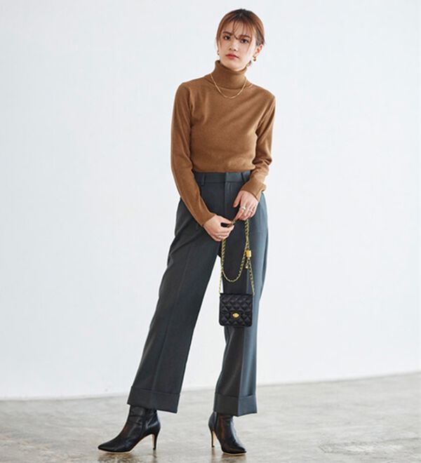 Pierrot（ピエロ）の「肌触りなめらかリブタートルネックニット（ニット・セーター）」｜詳細画像