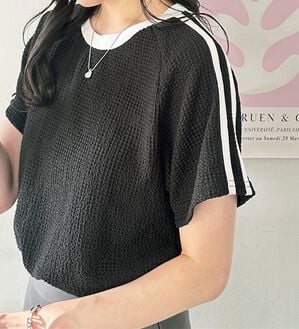 GeeRA（ジーラ）の「ふくれジャガード袖ラインＴシャツ（カットソー）」｜ブラック