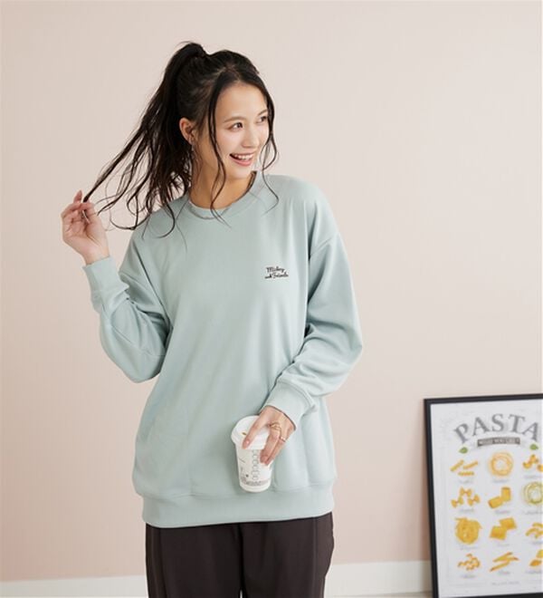 BELLUNA（ベルーナ）の「＜Ｄｉｓｎｅｙ＞【ミッキー＆フレンズ】プリントポンチ素材ビッグシルエットトレーナー（トレーナー・スウェット）」｜詳細画像