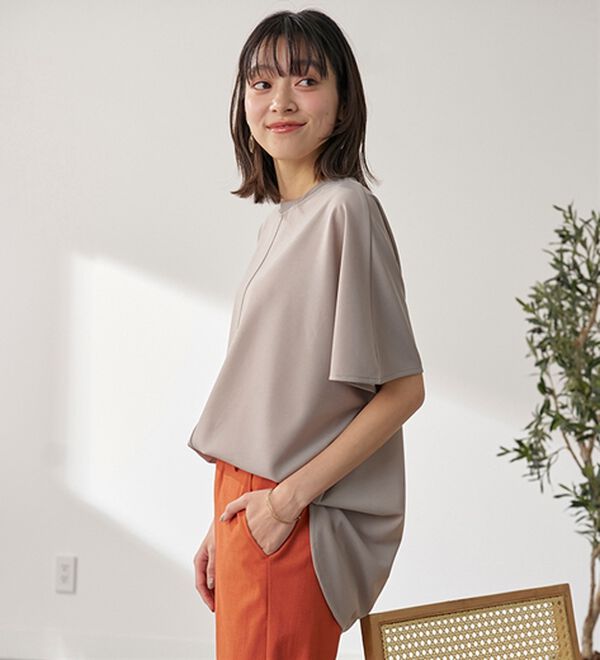 BELLUNA（ベルーナ）の「Ｔシャツ感覚なのにきちんとブラウス見え！カットジョーゼット半袖プルオーバー（カットソー）」｜詳細画像