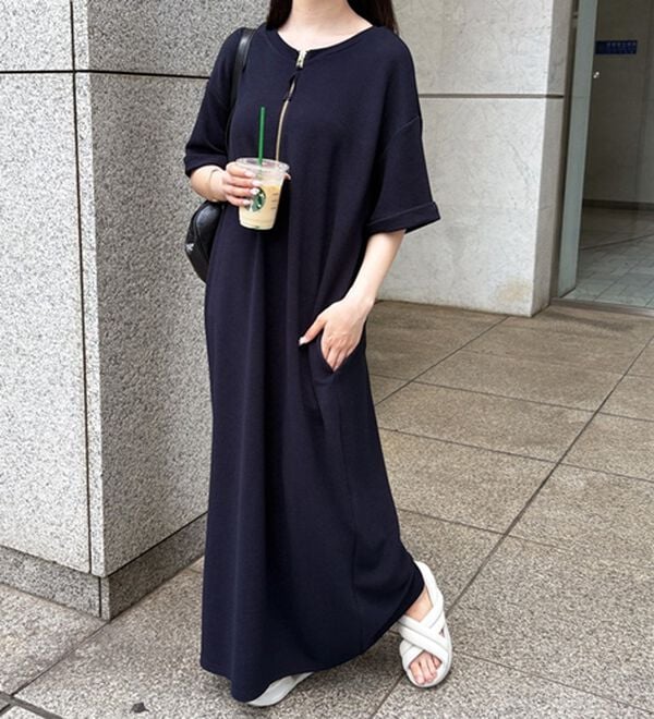 GeeRA（ジーラ）の「【ひんやり/着痩せ】ハーフジップ大人Ｔシャツワンピース（カットソーワンピース）」｜詳細画像