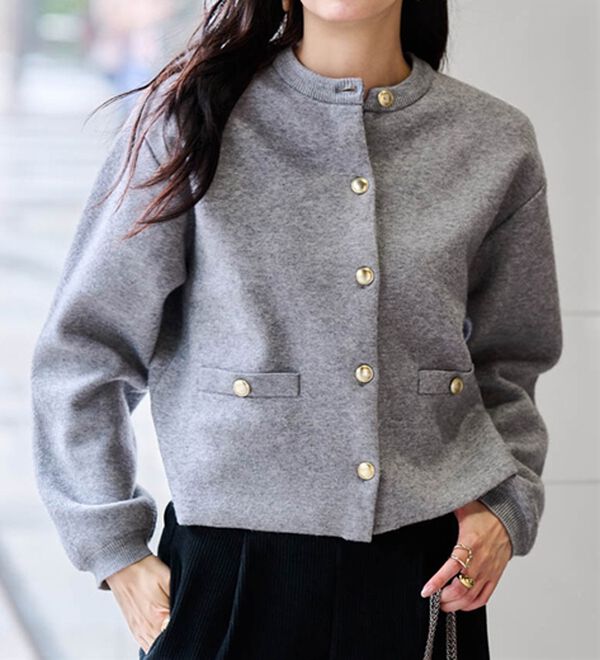 4つの機能付き】洗える！ゴールド調ボタンニットカーディガン