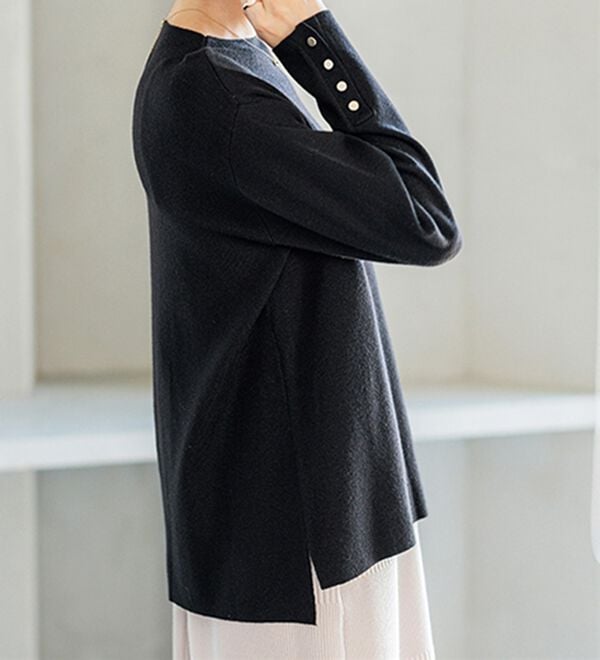 BELLUNA（ベルーナ）の「もちもち袖ボタンニットプルオーバー（ニット・セーター）」｜詳細画像