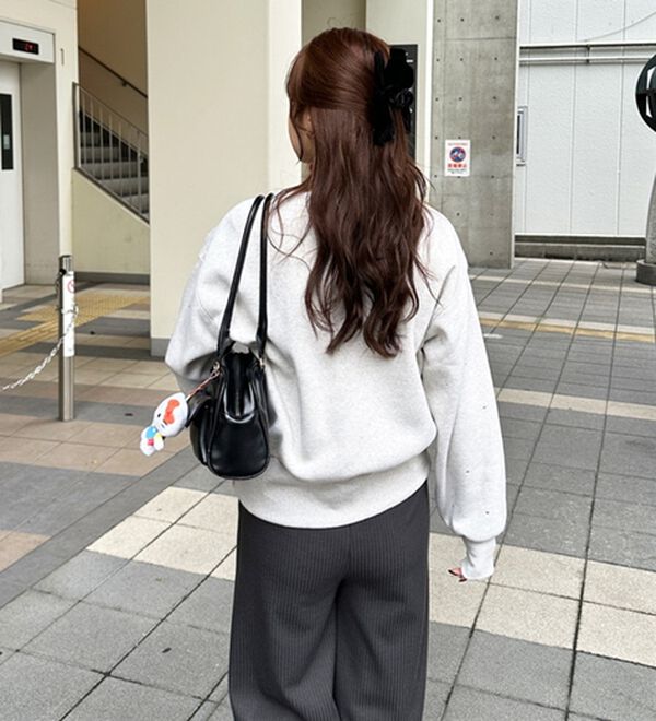 GeeRA（ジーラ）の「スタッズスウェット（トレーナー・スウェット）」｜詳細画像