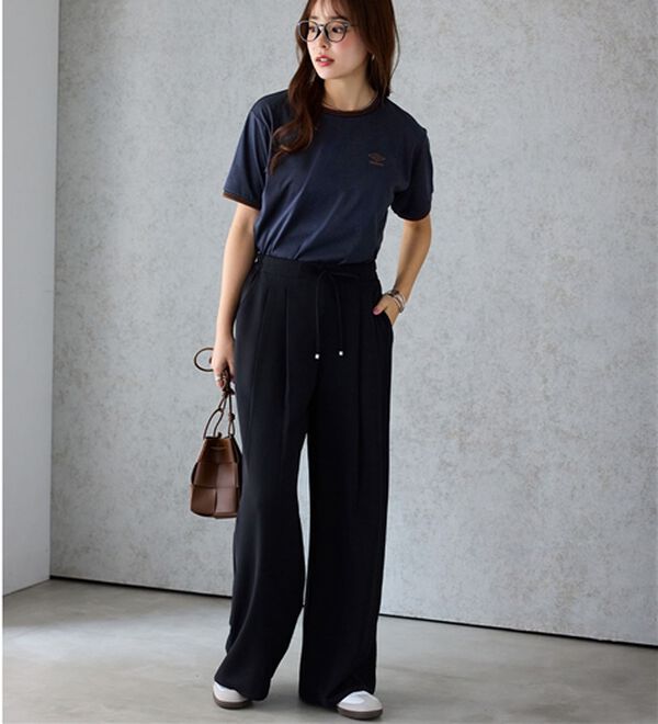 Viola e Viola（ヴィオラ エ ヴィオラ）の「【アンブロ】配色ラインロゴ刺しゅうTシャツ（カットソー）」｜詳細画像